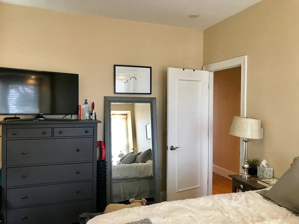 360-362 Dorchester St, South Boston