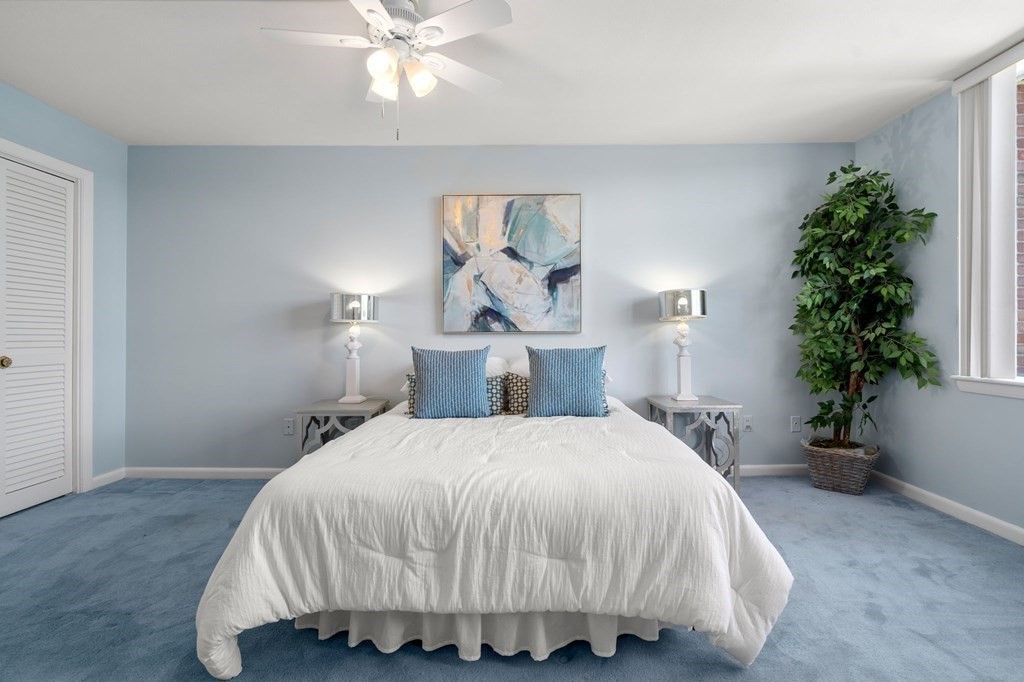 20 Hammond Pond Pkwy, Chestnut Hill