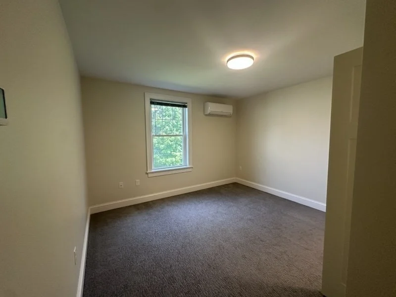 462 Main St, Amherst