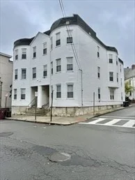 34 School St, Everett