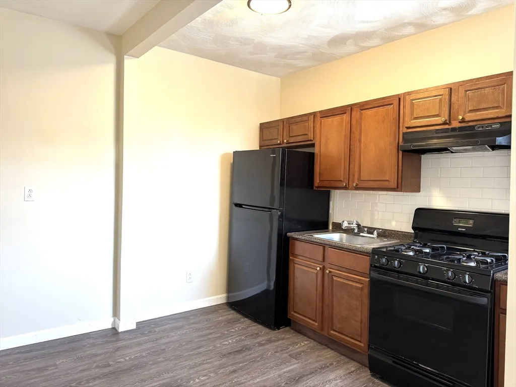 838 Western Ave, Lynn