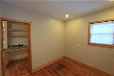 136 Columbia St, The Port