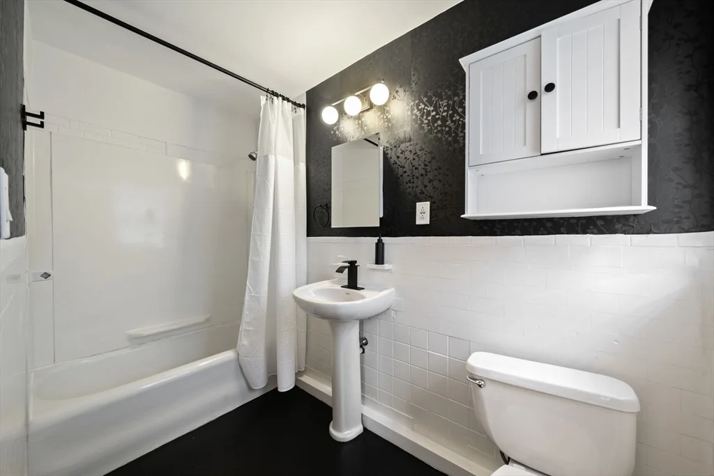 102 Revere St, Beacon Hill