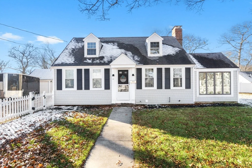 32 Woodside Ave, Wareham