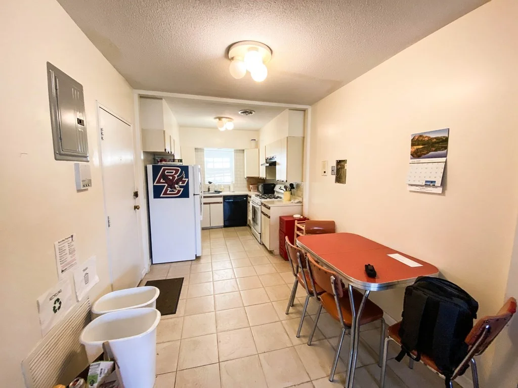 38 Lake Shore Ter, Brighton