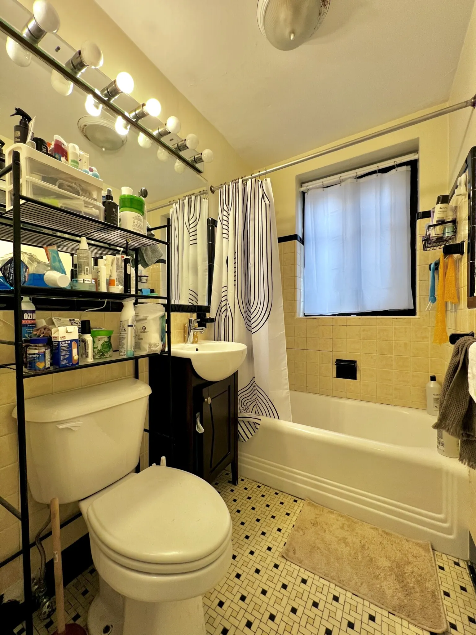 65 Strathmore Rd, Brighton