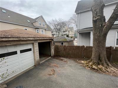 22 Kidder Ave, Powder House Square