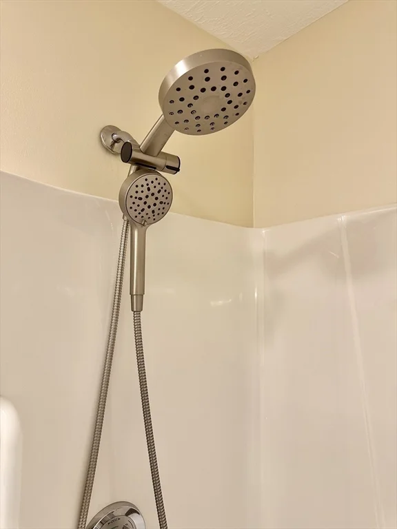 5 Mission Rd, Chelmsford