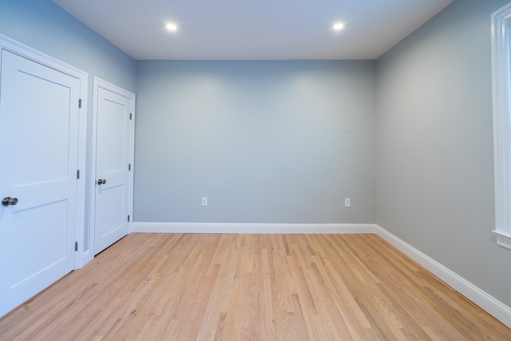 60 6th St, East Cambridge