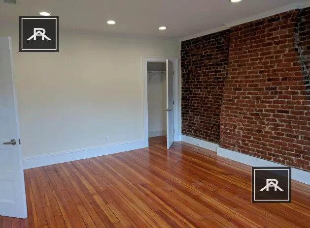 1616 Beacon St, Corey Hill