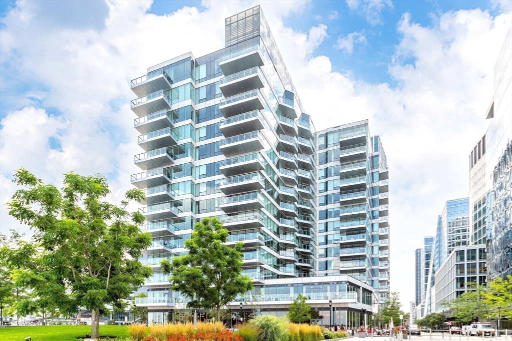 50 Liberty Dr, Seaport District