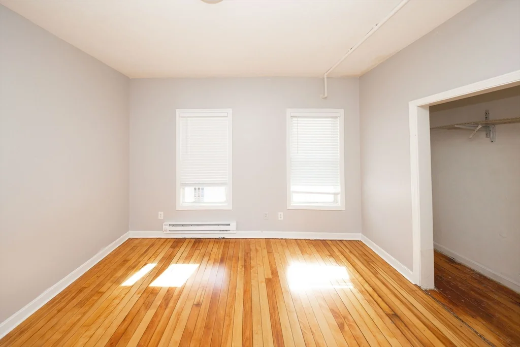 92 Green Hill Pkwa, Worcester