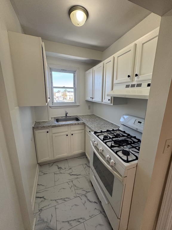 11 Harmony St, South End