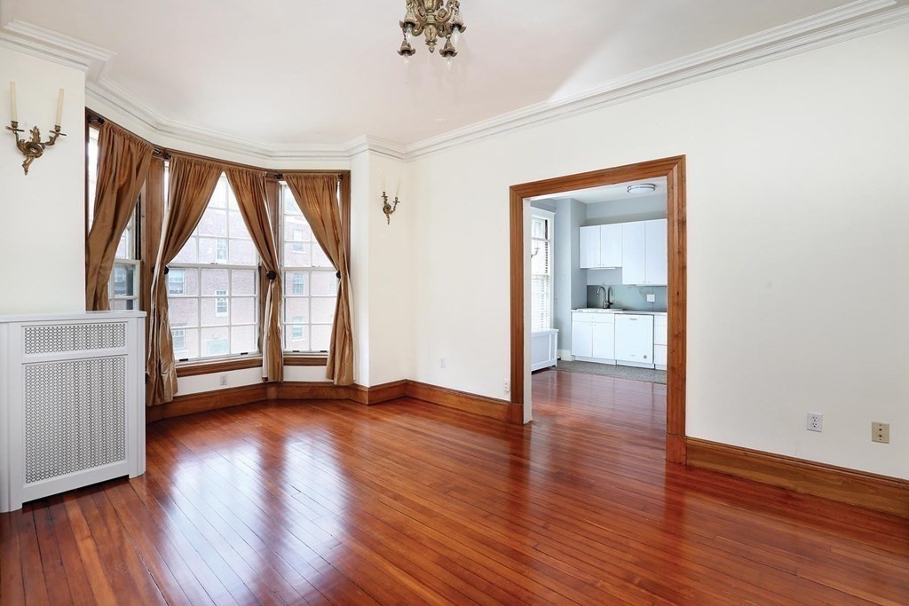 1514 Beacon St, Corey Hill