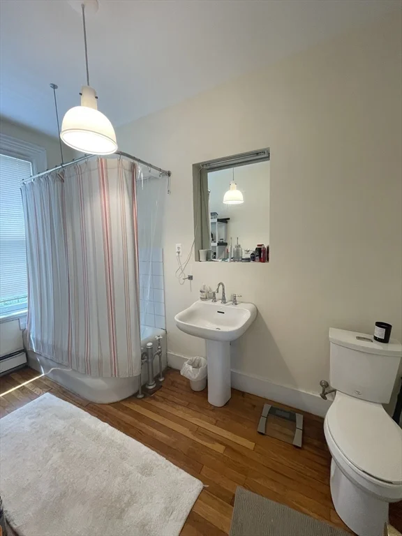 811 E Broadway, South Boston