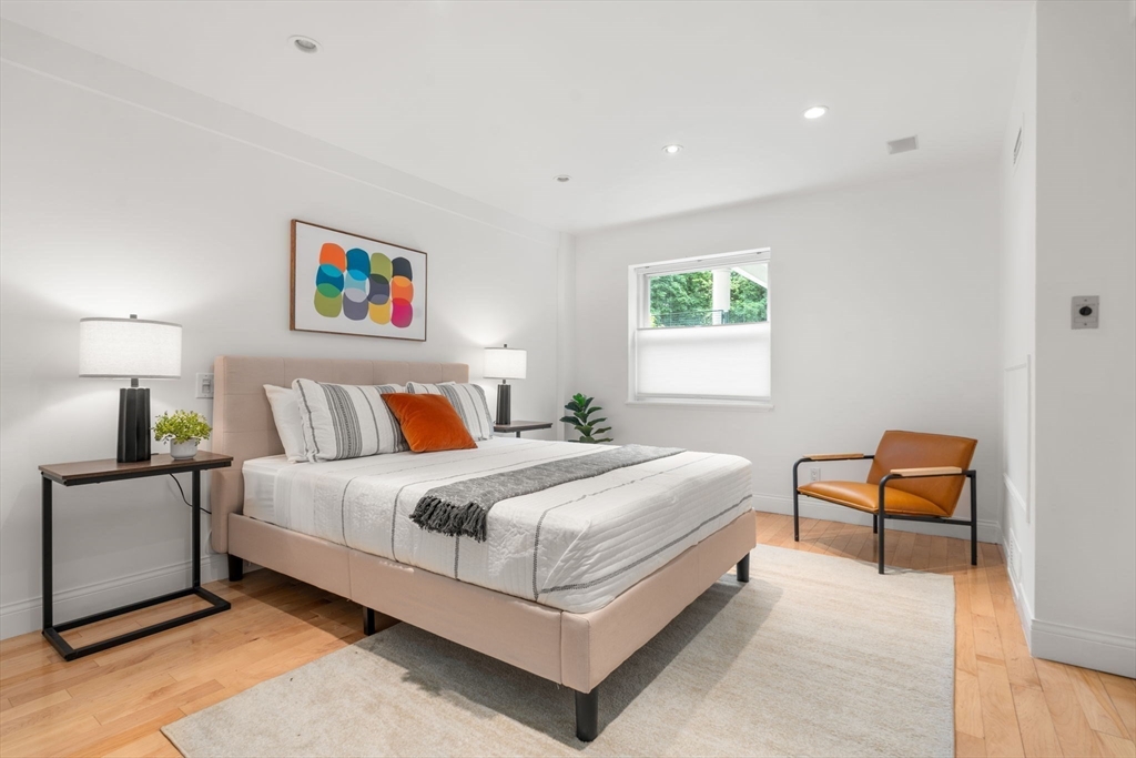 1600 Beacon St, Corey Hill