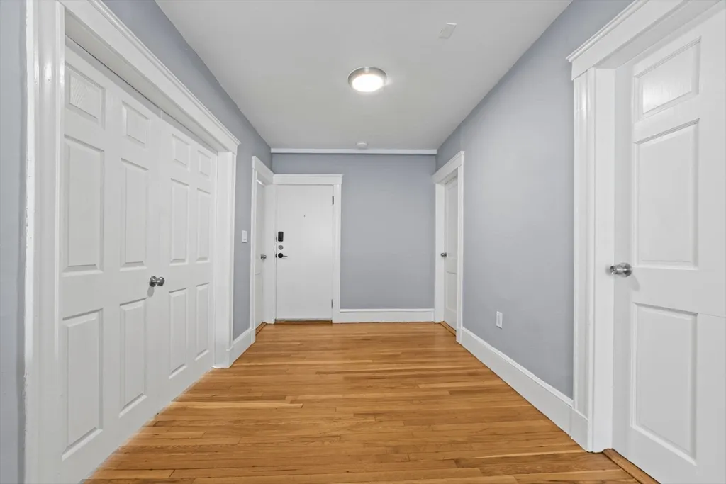 516 Washington, Brighton