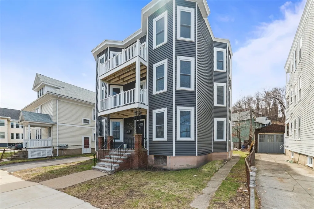 516 Washington, Brighton