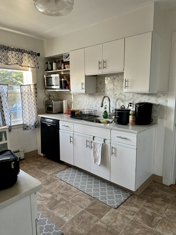 122 Warren St, Medford