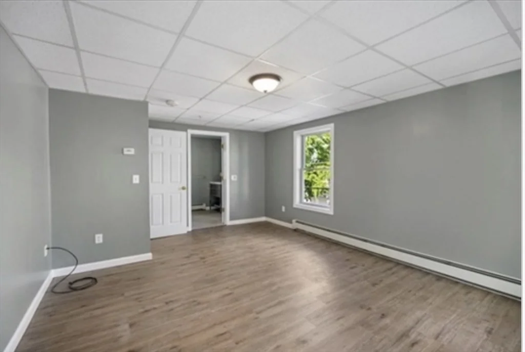 151 Whipple St, Fall River