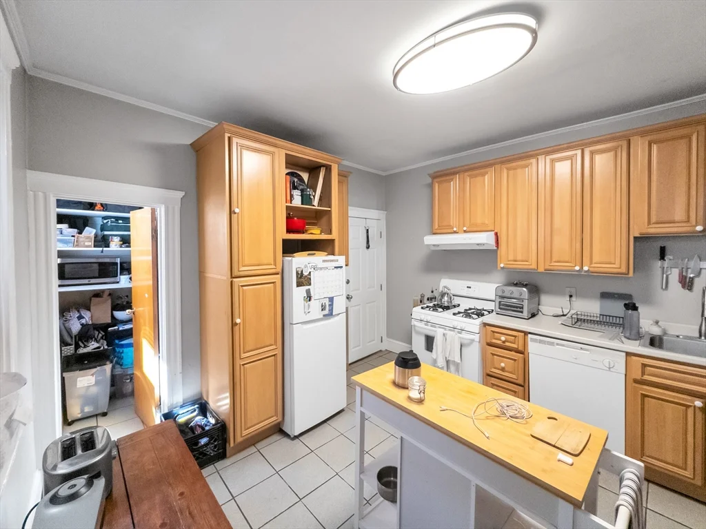 593 Centre St, Jamaica Plain