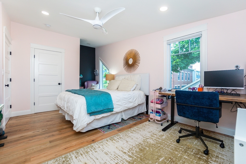 452 W 4th, South Boston