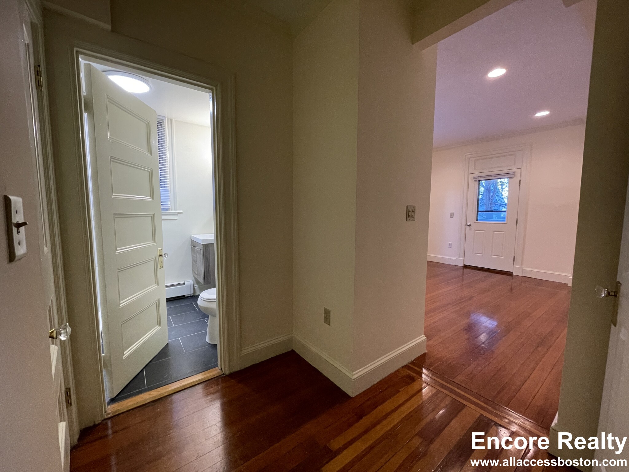 457 Centre St, Newton Corner