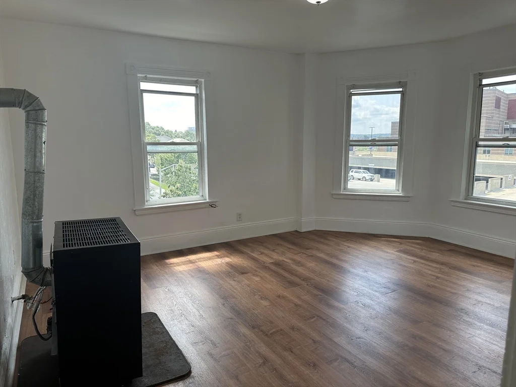 14 Hooper St, Worcester