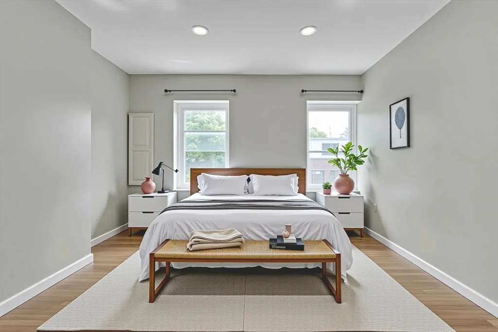 27 Worcester Sq, South End