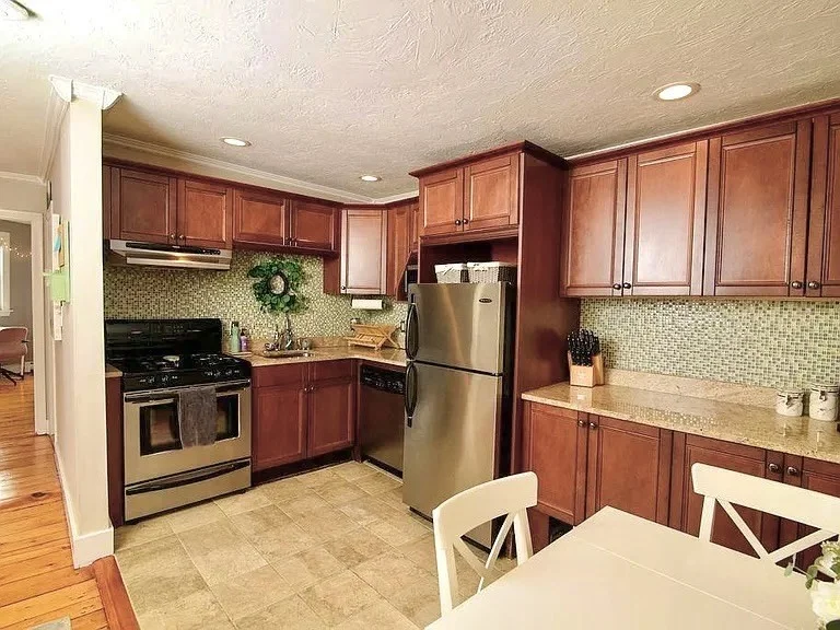 206 Bunker Hill St, Charlestown