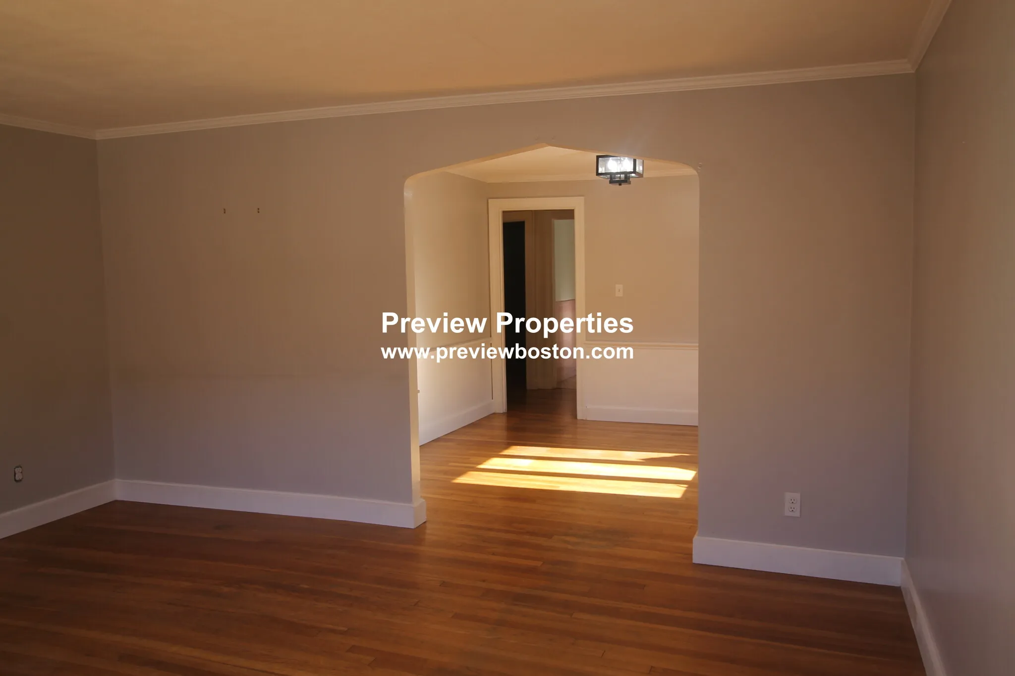 14 Caltha Rd, Oak Square