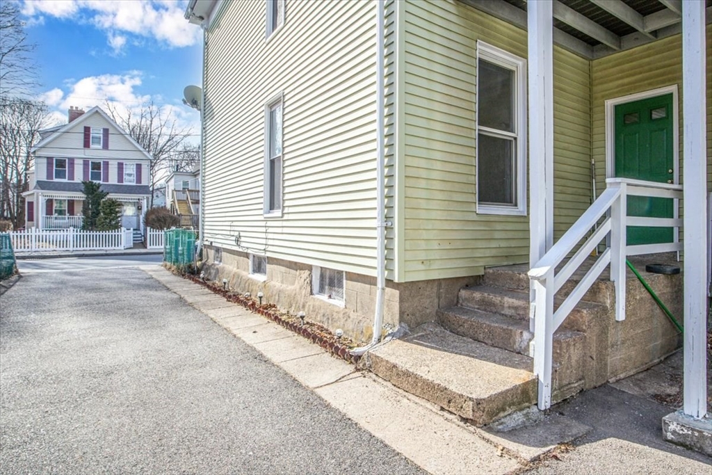 34 Neponset Ave, Hyde Park