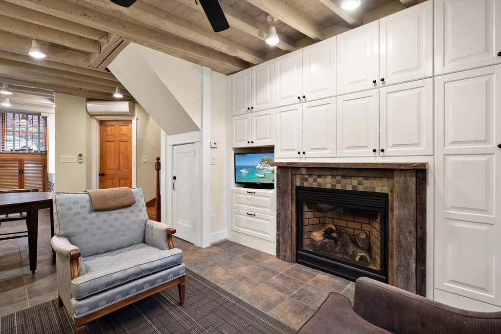 6 North Hudson St, North End