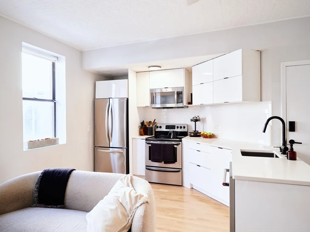 159 Cottage St, East Boston
