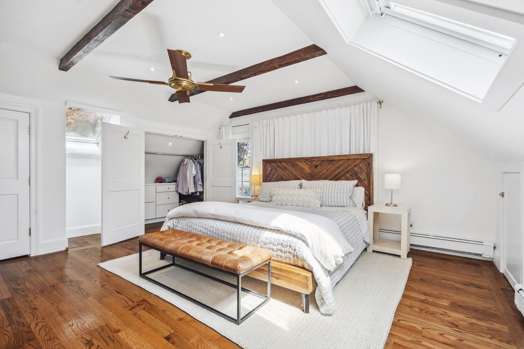 101 Elm St, Marblehead