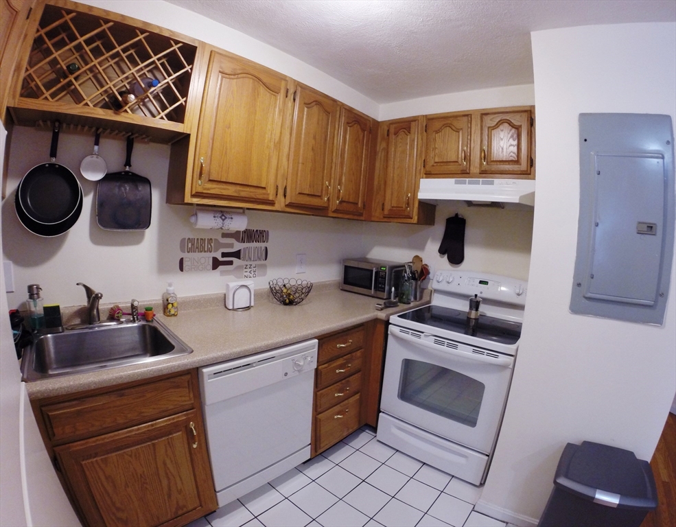 65 Hemenway St, Fenway