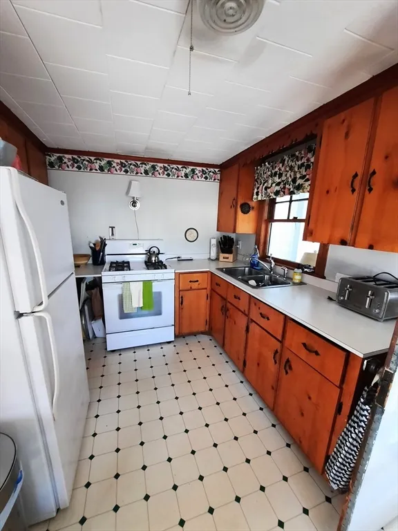 21 Manchester St, Scituate