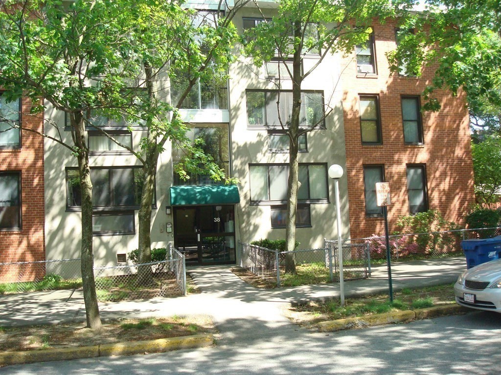 38 Juniper St, Brookline Village