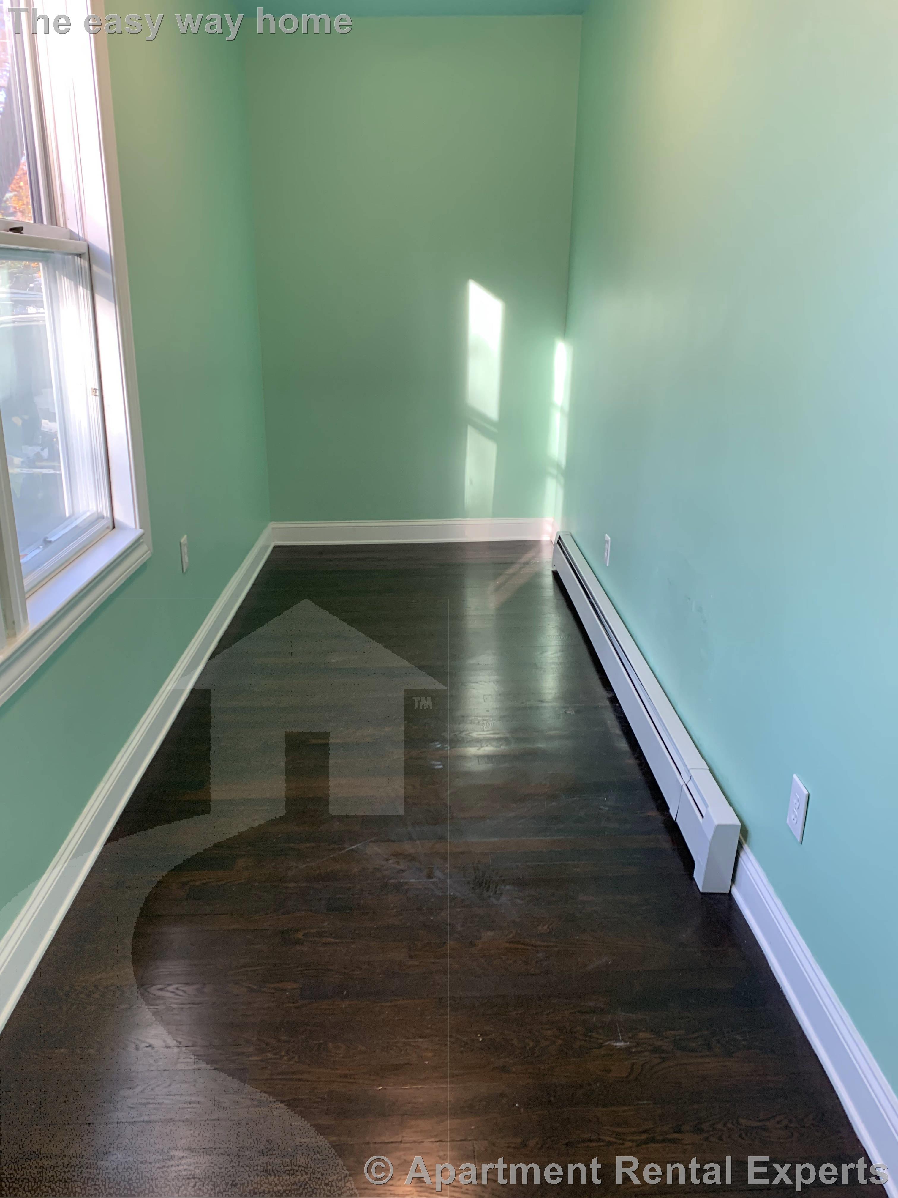 53 Oakland St, Medford Square