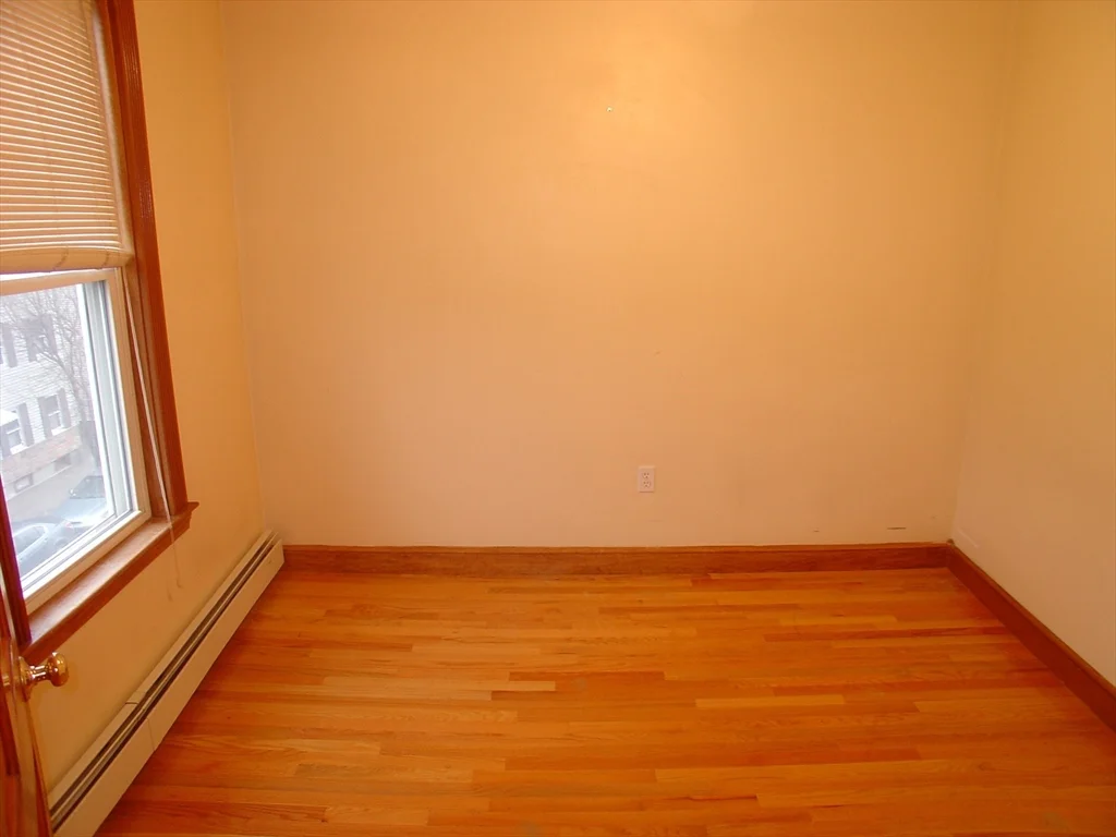 527 East 3rd St, South Boston