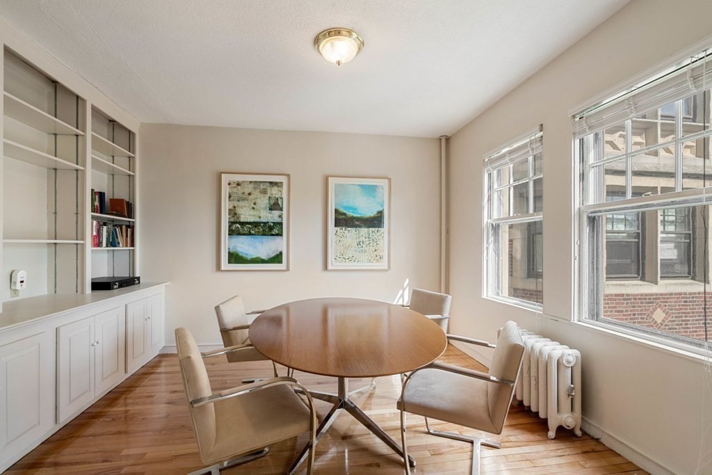 993 Memorial Dr, Harvard Square