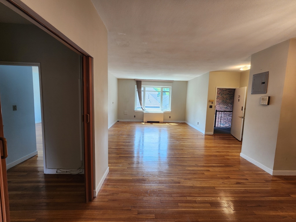 573 Washington St, Brookline