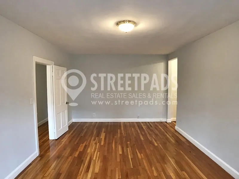 1151 Beacon St, Longwood