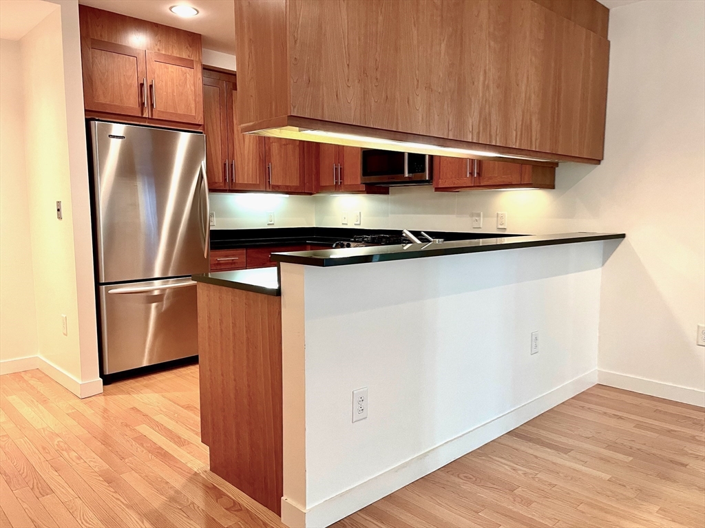 80 Broad St, Downtown