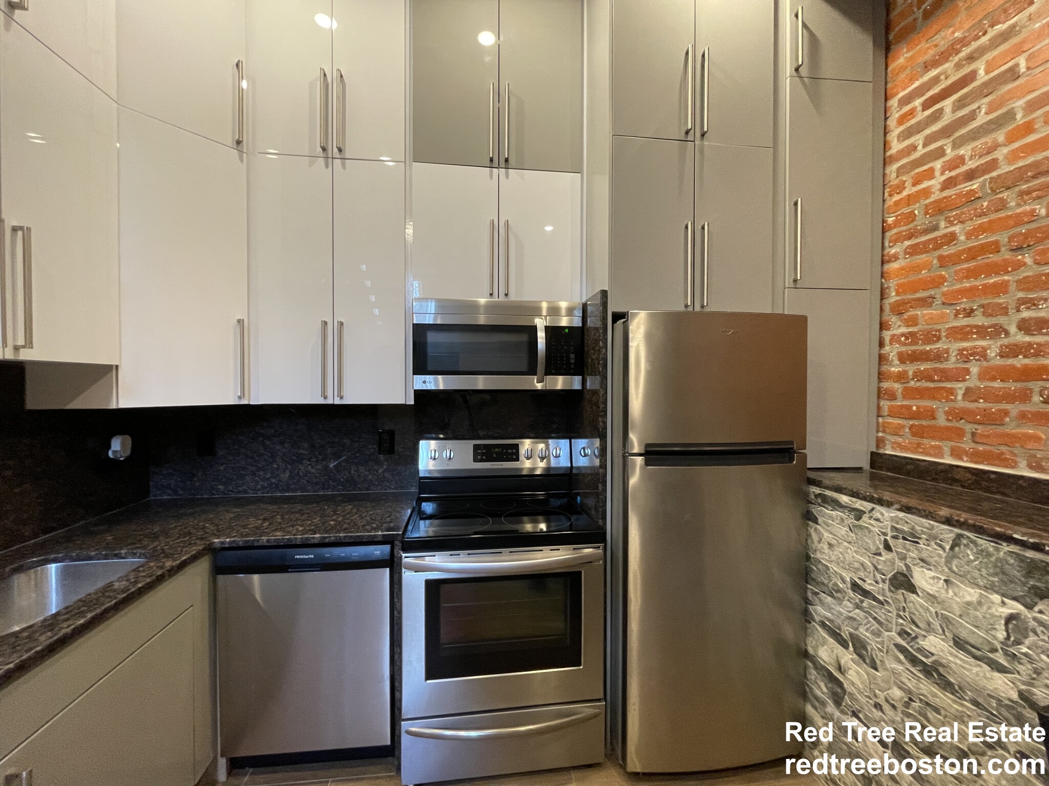 1028 Commonwealth Ave, Boston