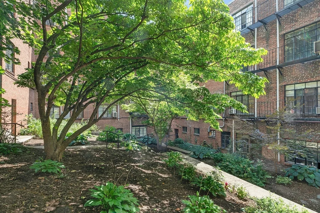 97 Strathmore Rd, Brighton