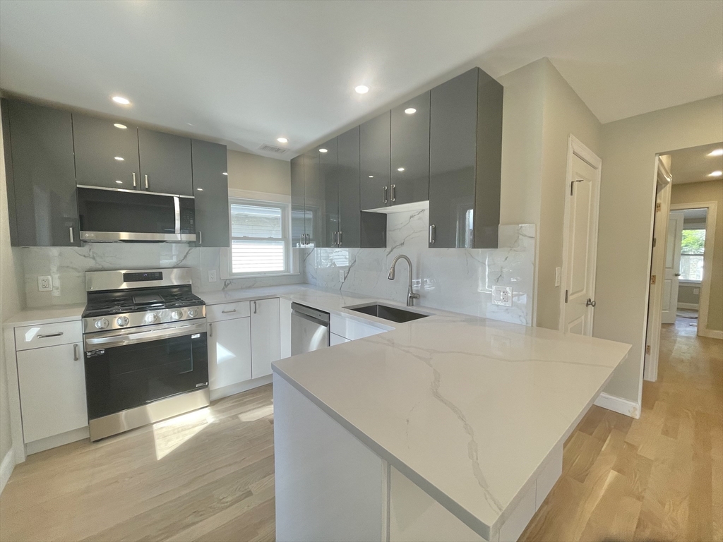 343 Market, Brighton