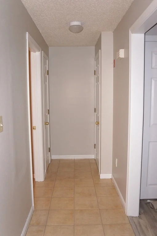 567 Mendon Rd, Attleboro