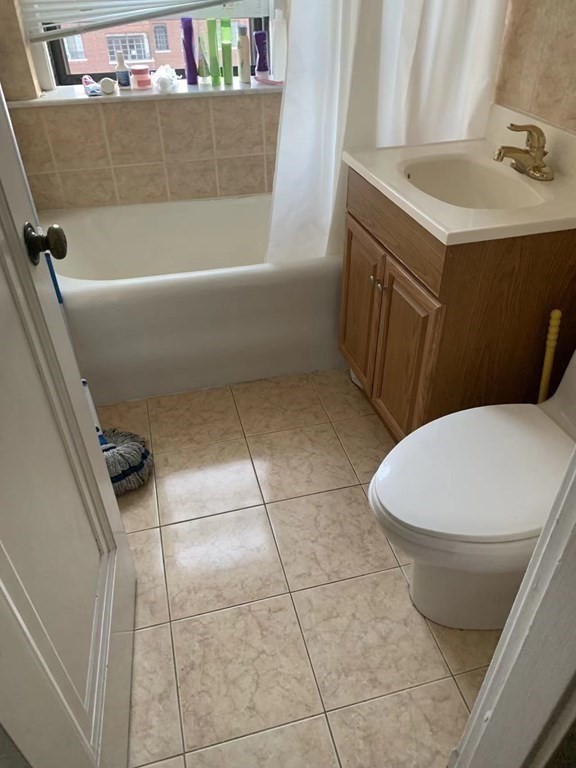 1945 Commonwealth Ave, Brighton