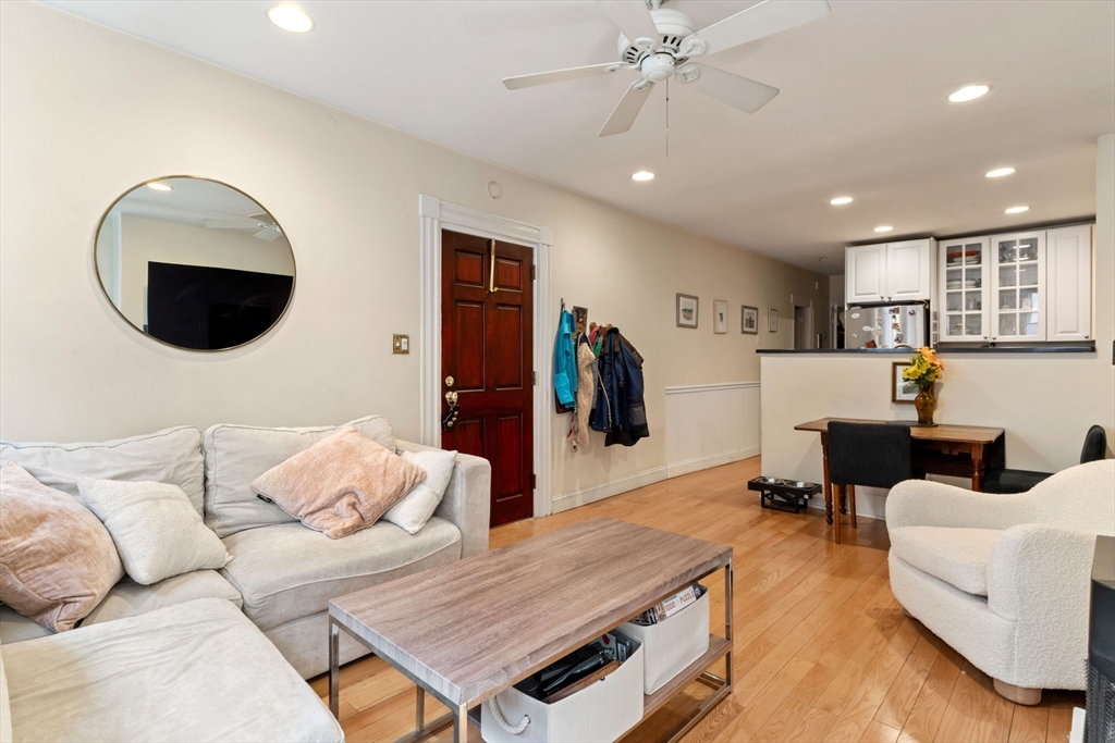 39 Grove St, Beacon Hill